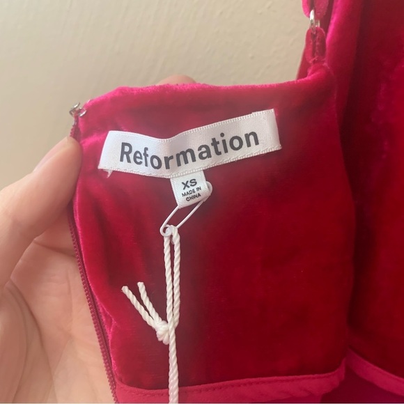 Reformation Winola Dress in Rhubarb Velvet Size XS NWT New - Picture 10 of 13